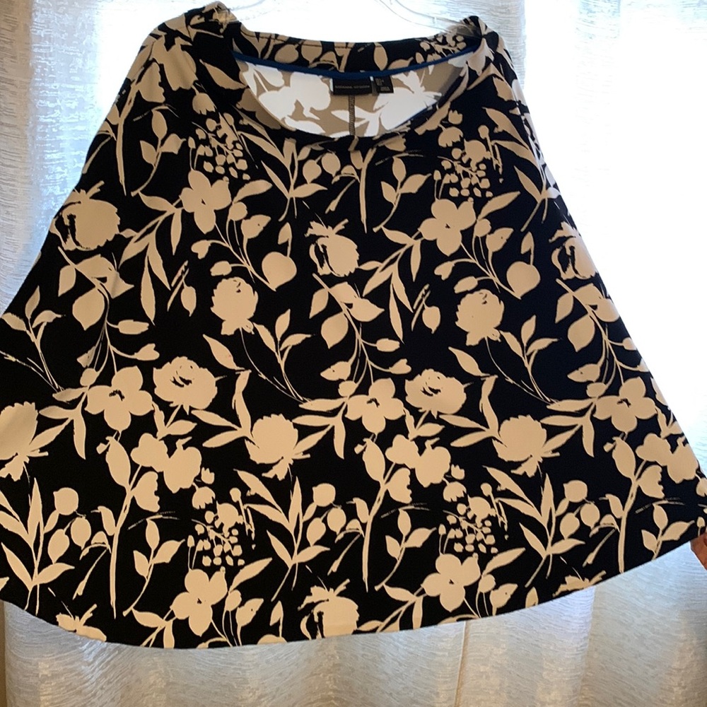 Beautiful black and white floral design